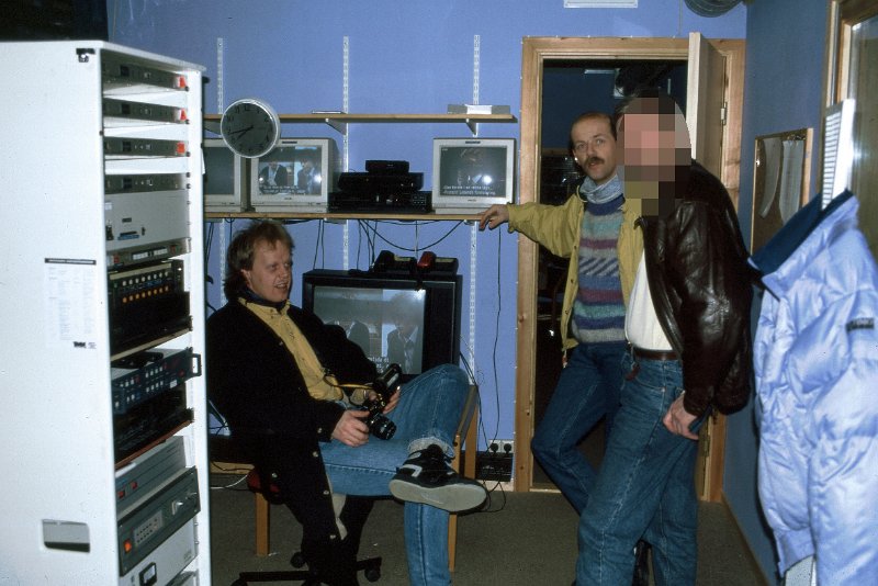 157_03.jpg - Årsmøtet 1991 ble arrangert i lokalene til TMM (Trøndersk MultiMedia) på Levanger