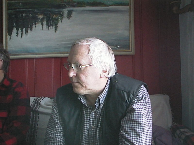 AUT_2060.JPG - Bergul Odd synes å være opptatt med noe interresant utfor venstre bildekant