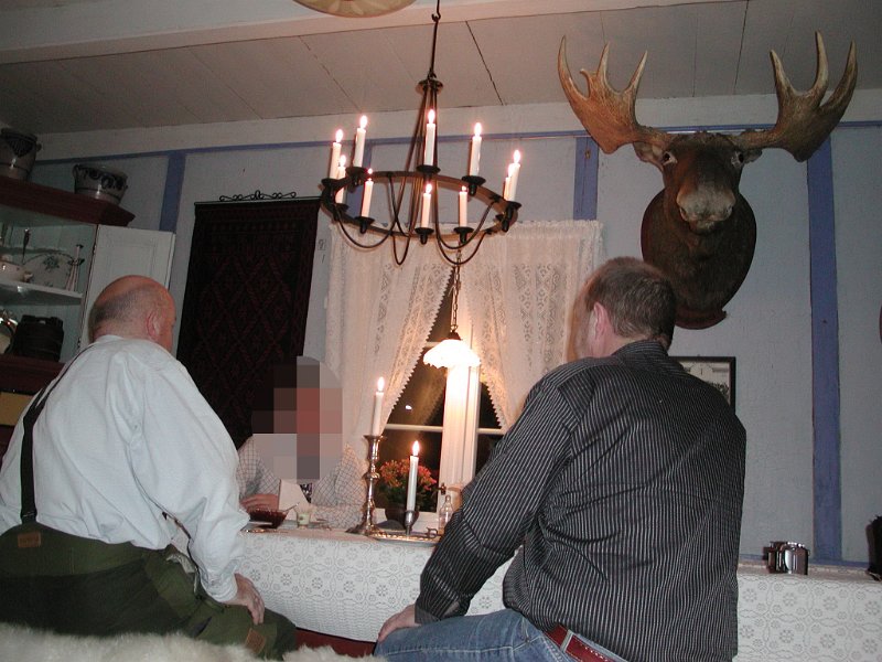 Epsn0050.jpg - Årsmøtemiddag i Gammelstoggo på Greslimo i Tydal