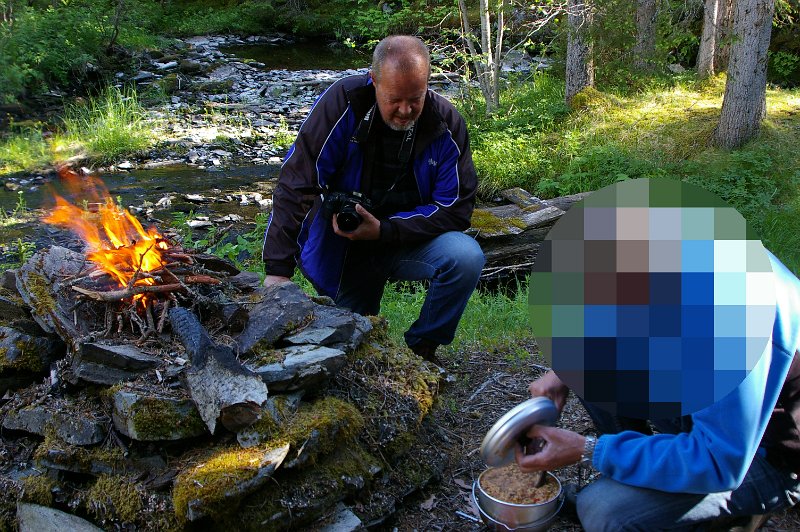 Imgp5197.jpg - Bergulhustru Irene hadde sørget for at Bergulgruppen fikk gryterett til middag denne dagen