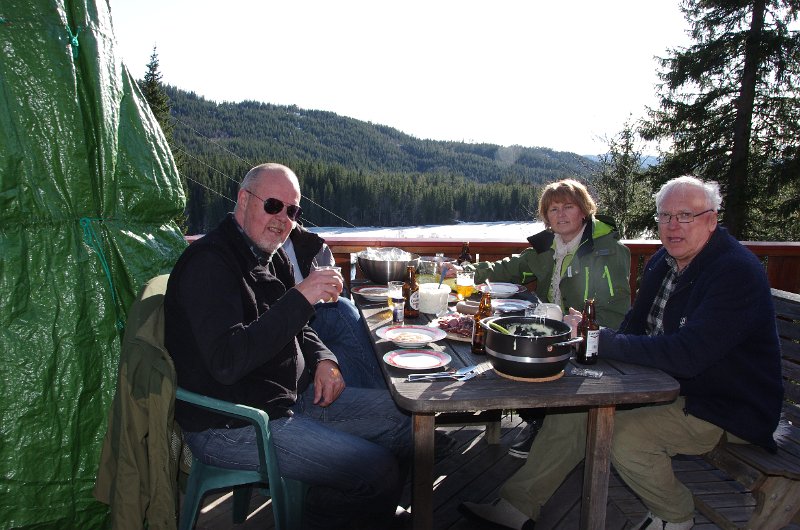 IMGP0255.JPG - Bergultreff med utendørs bespisning på Elgbakken