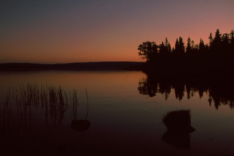 111_02.jpg - Kveldsstemning ved Gävsjön, like innafor Storlien