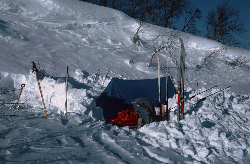 101_13.jpg - Vi fant oss en leirplass halvveis innover mot Helags Fjällstation
