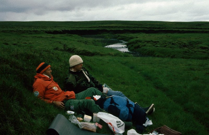 Runmag_089.jpg - To Berguler som "trivs i øppet landskap"