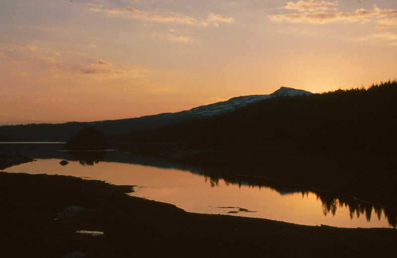 279_35.jpg - Kveldslys ved Ytteräng