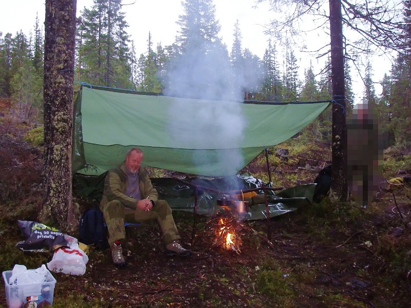 Imgp1852.jpg - Bergul Roger har fått fyr under svartkjelen.