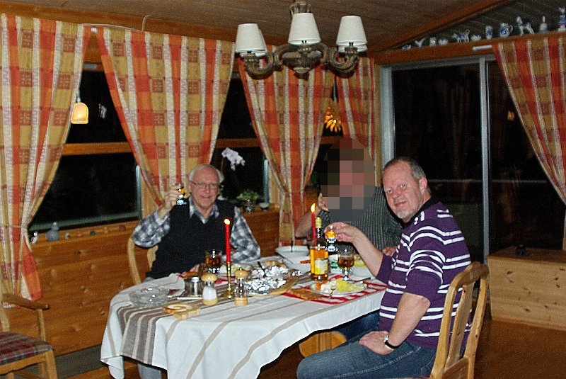 IMGP6555.JPG - Julebordsmiddagen Bergulgruppen ble servert dette året var kokt kveite